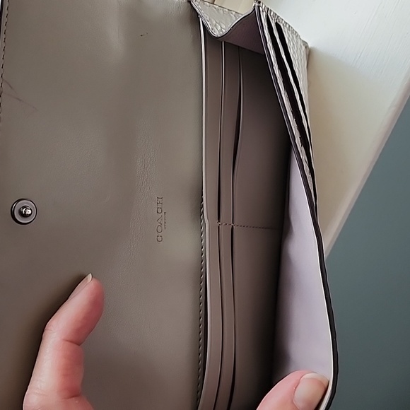 Coach. Soft wallet . Snake embossed leather - Picture 6 of 7